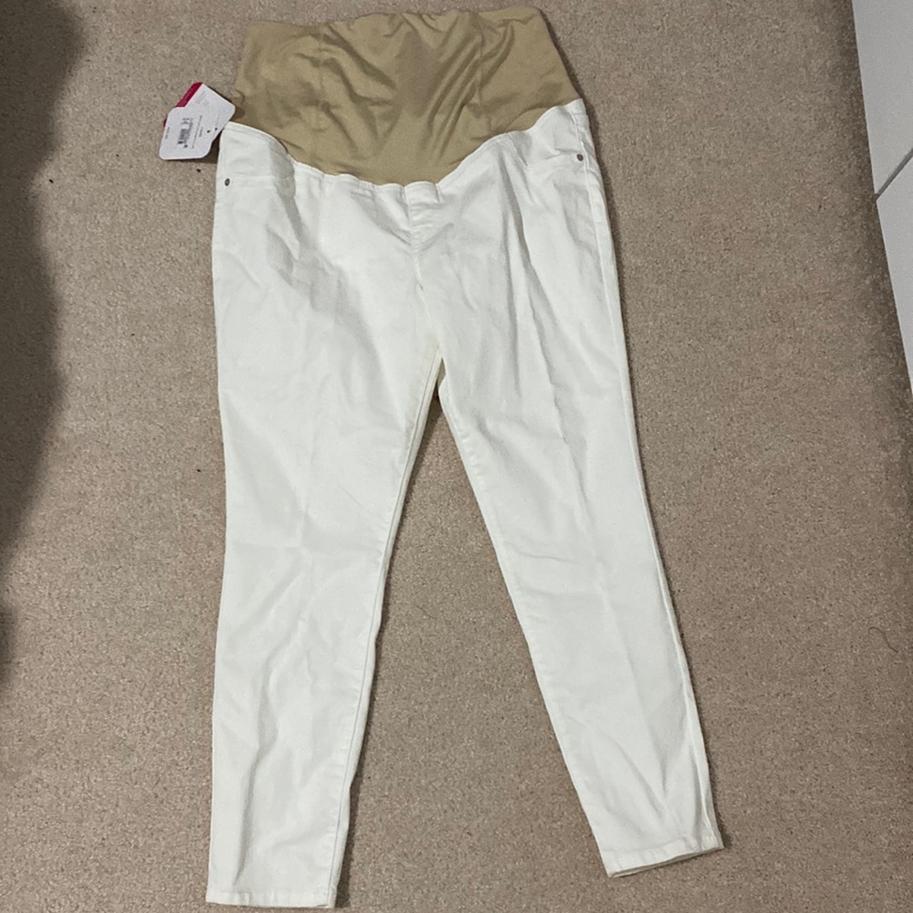 White maternity capris